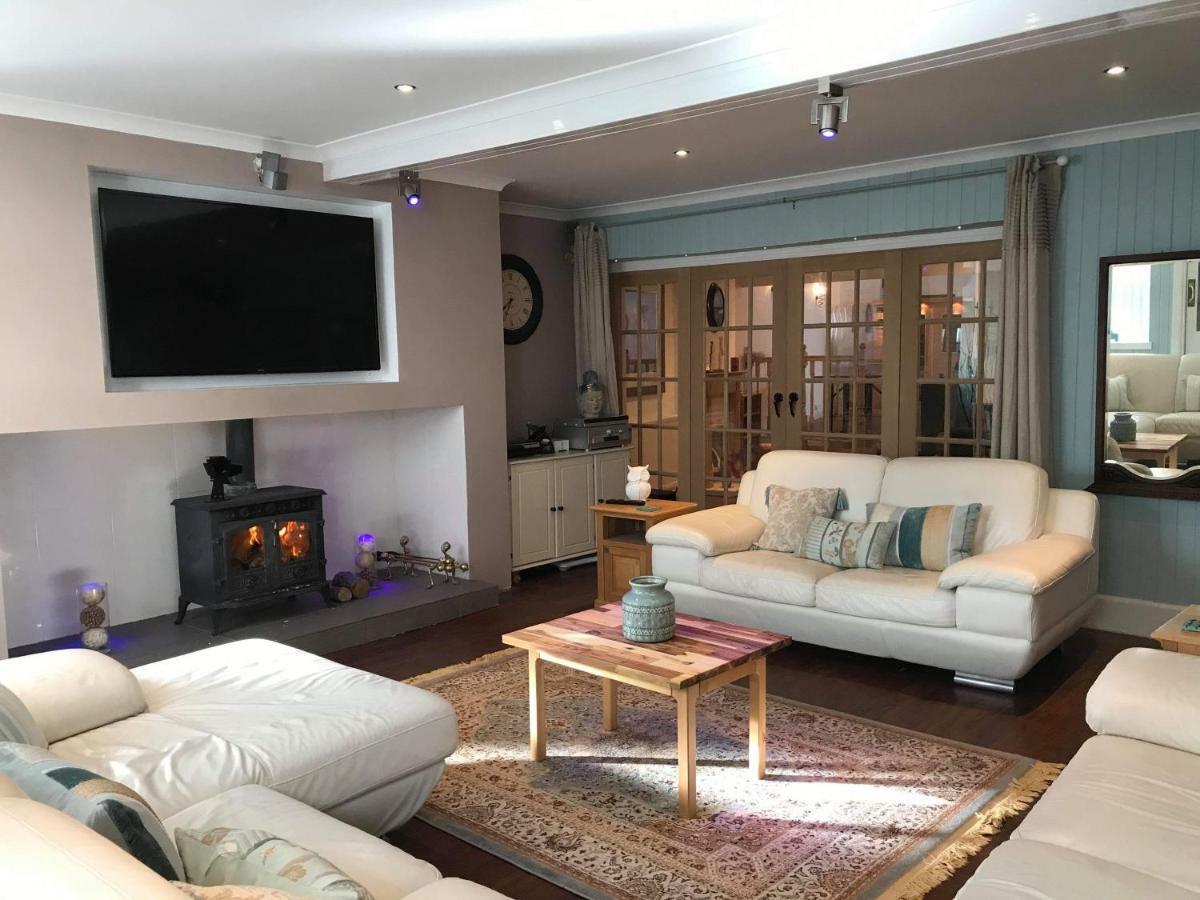 Vollie House With Hot Tub, Sauna & Log Burner Penpont Exterior photo