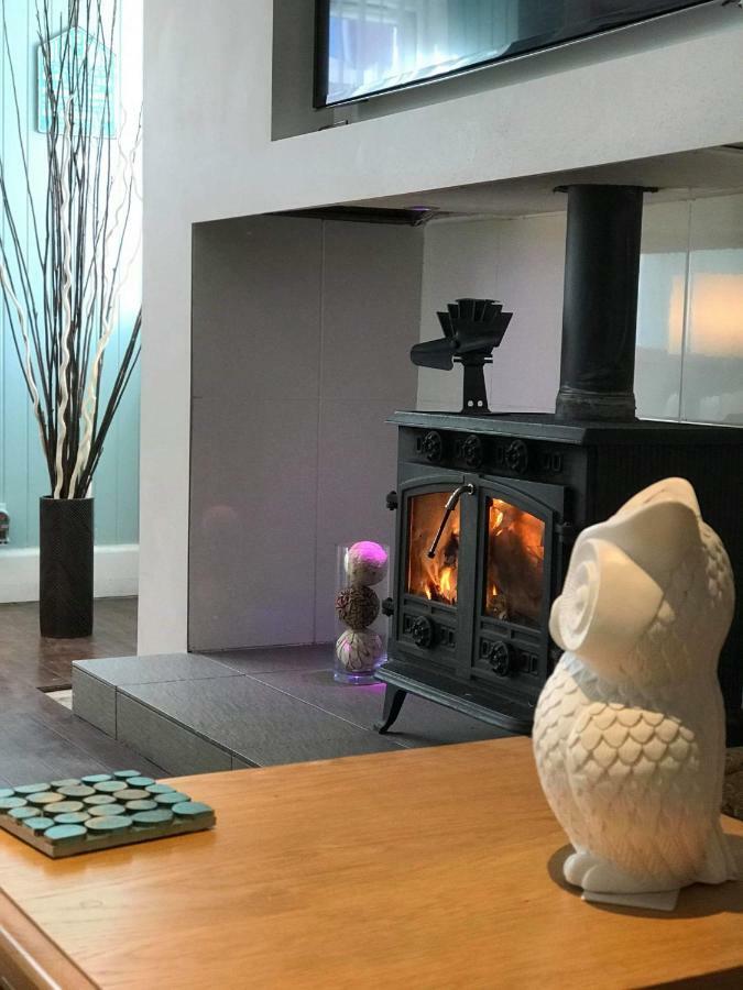 Vollie House With Hot Tub, Sauna & Log Burner Penpont Exterior photo